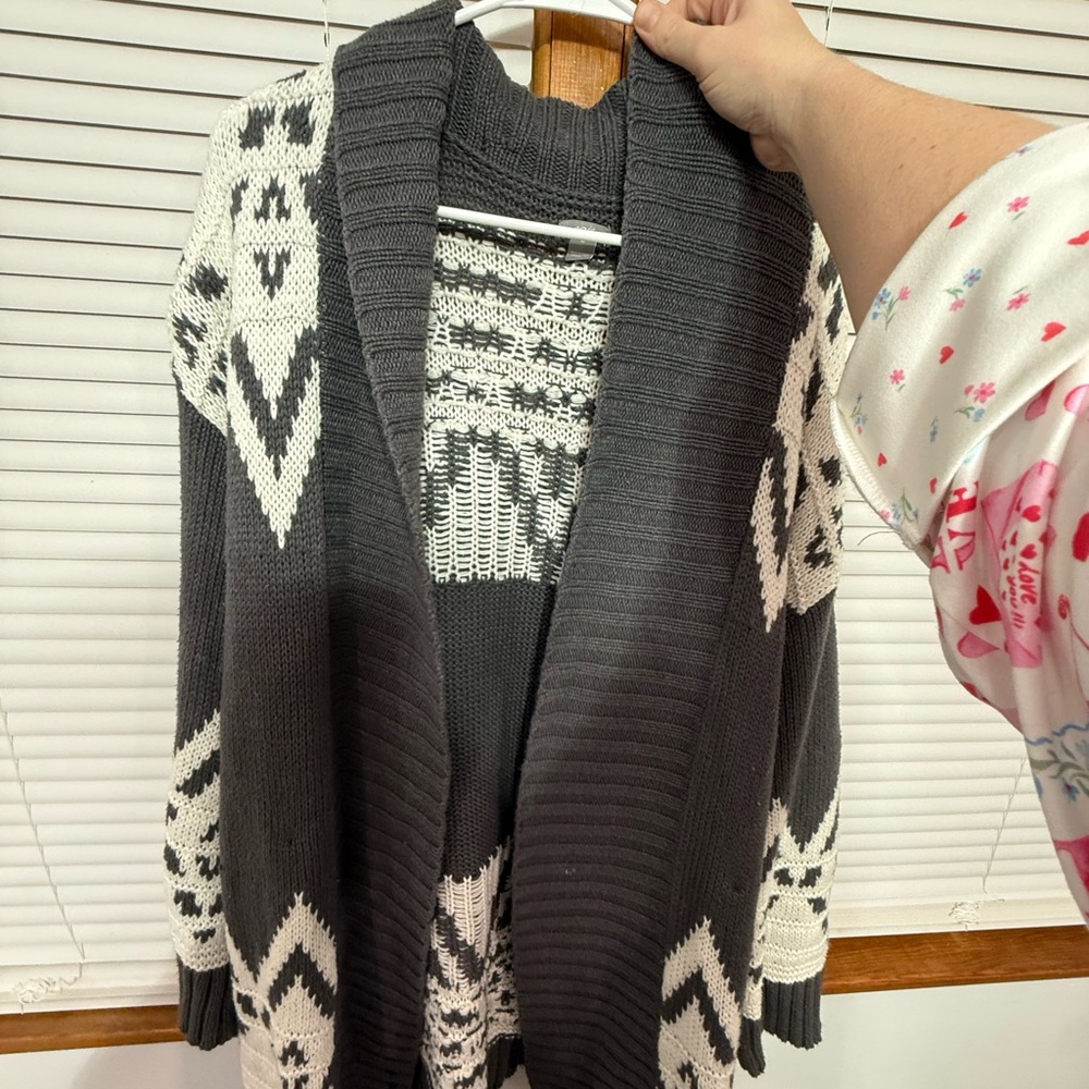 Aerie Charcoal and Cream Patterned Cardigan